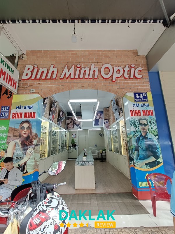 Mắt Kính Bình Minh. A2 Quang Trung
