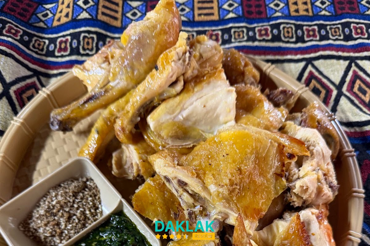 Không gian Quán Cơm Ama ViNa