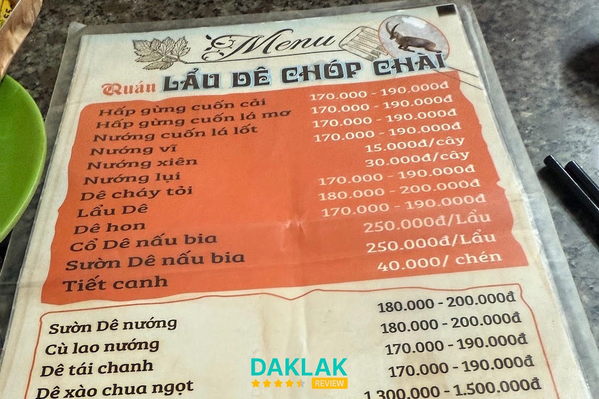 Không gian Lẩu dê Chóp Chài