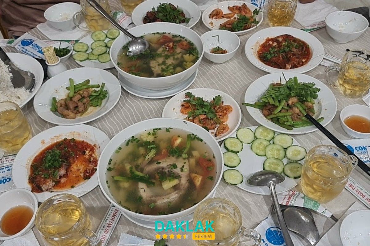 Sảnh Nhà Hàng Công Đoàn Tuy Hòa