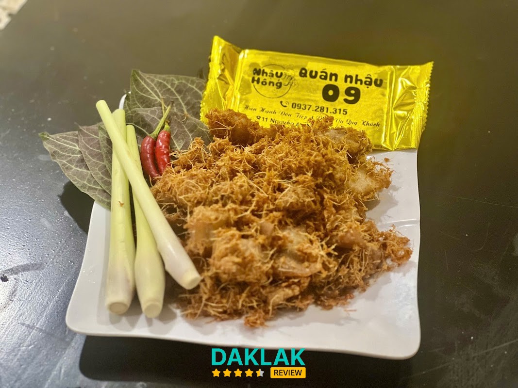 Sách tại Sách Cũ Ban Mê