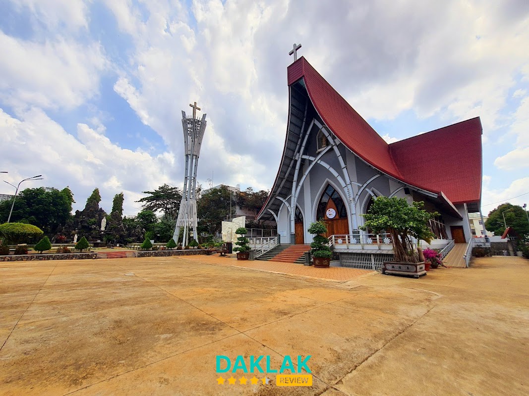 Nhà Thờ Giáo Xứ Dũng Lạc