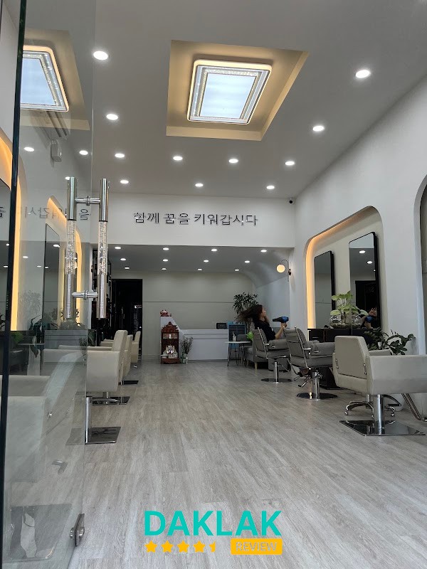 Không gian NaUy Hair Salon