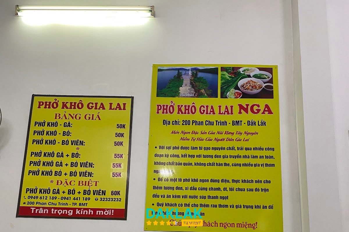Phở khô tại Út Nga BMT