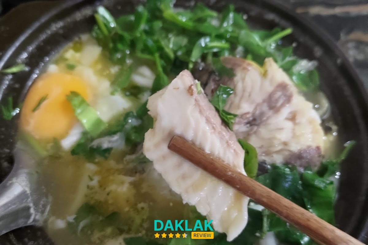 Món cá tại Bánh Canh Cá Lóc Huế BMT