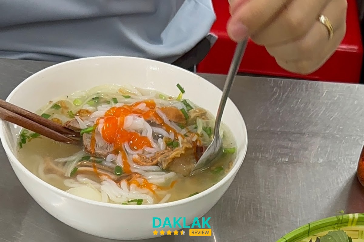 Không gian Hủ Tiếu Hạnh BMT