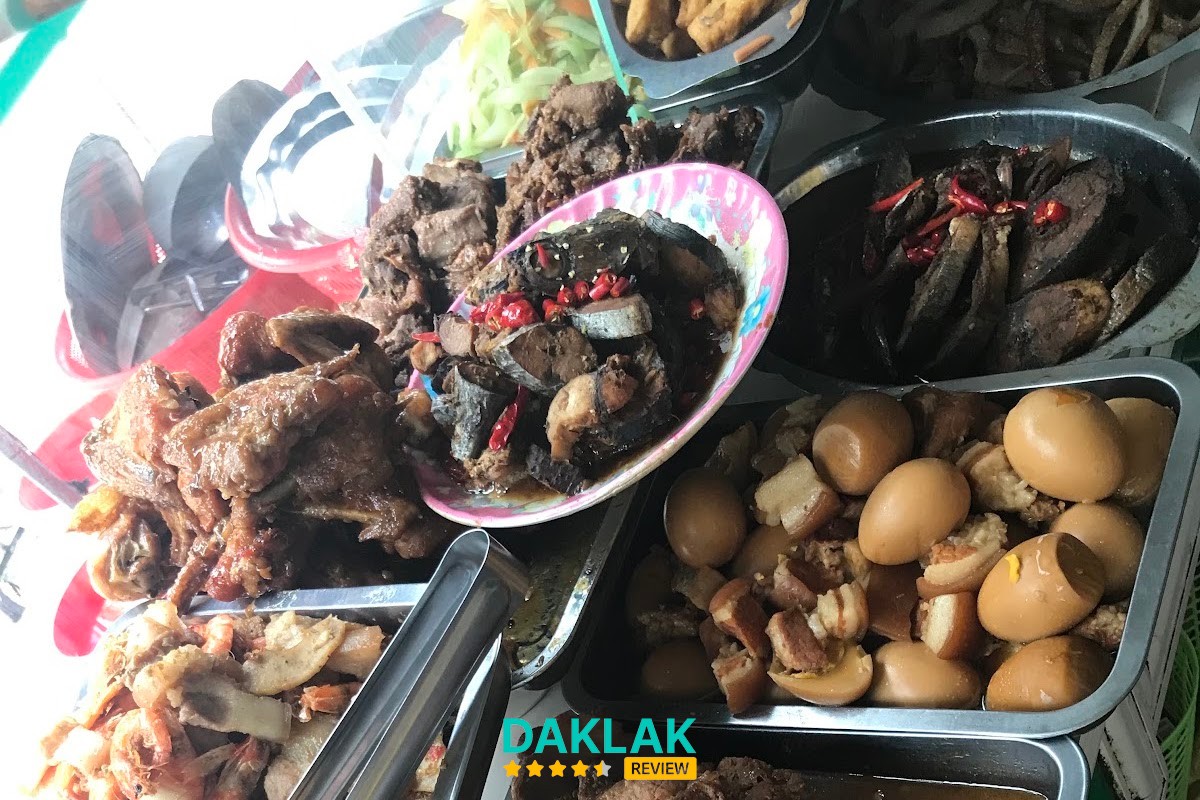 Quán Cơm Cô Hà Krông Bông - hình 2