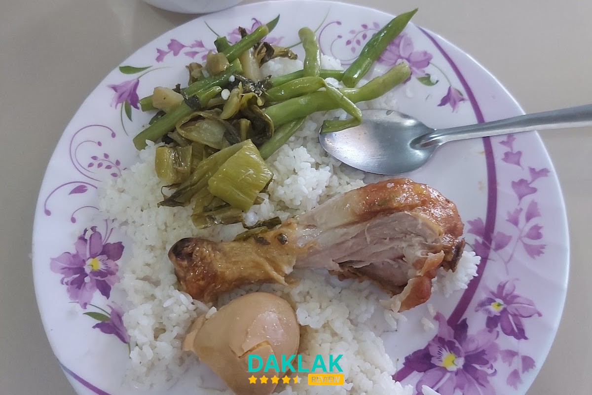 Quán Cơm Cô Hà Krông Bông - hình 3