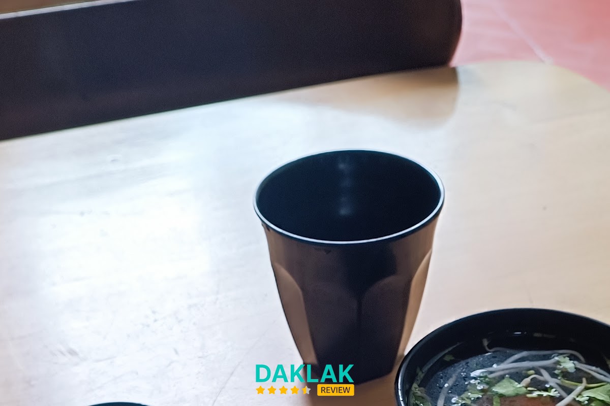 Không gian Nhà Hàng Chay Tuệ Hữu