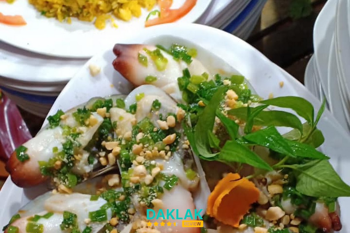 Món ăn Hải Sản Thịnh BMT