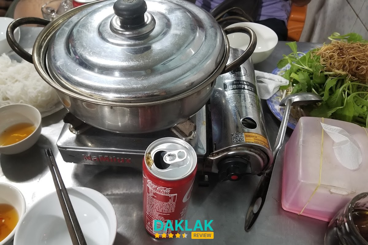 Không gian Lẩu Cá Sáu Quang