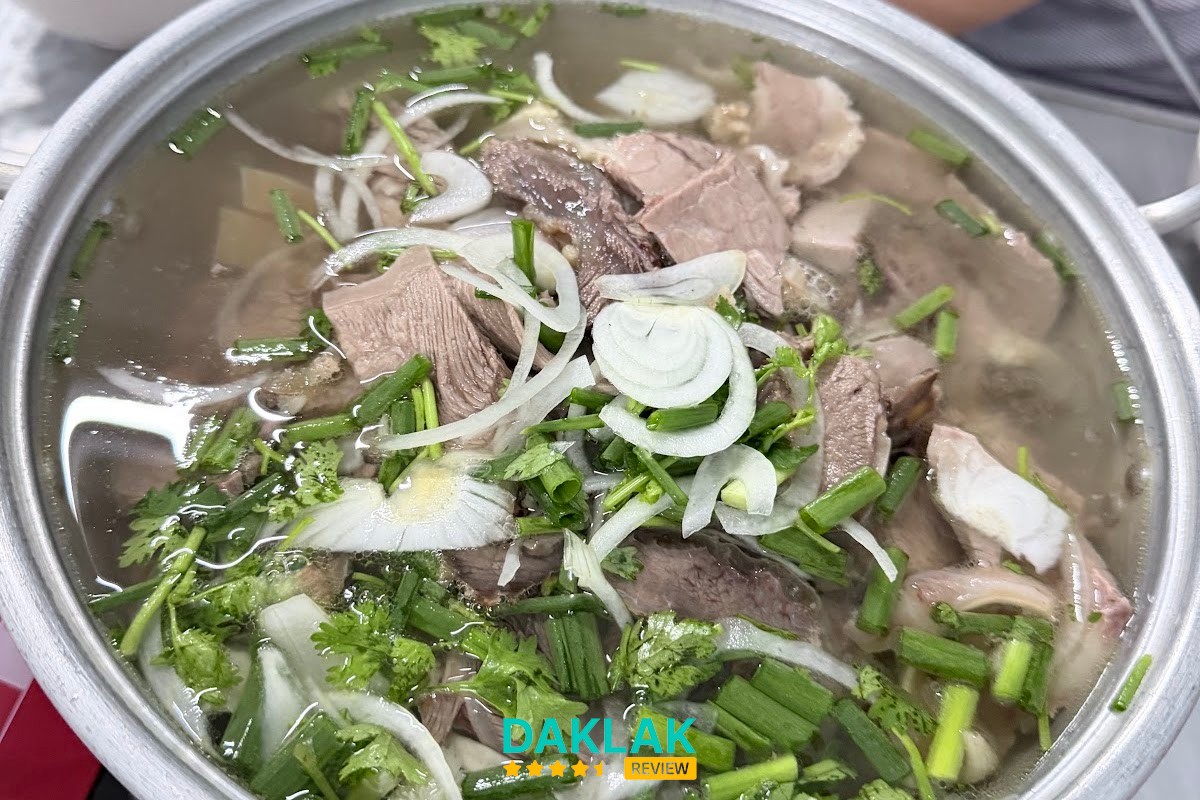 Không gian Lẩu Bò Hai Xương
