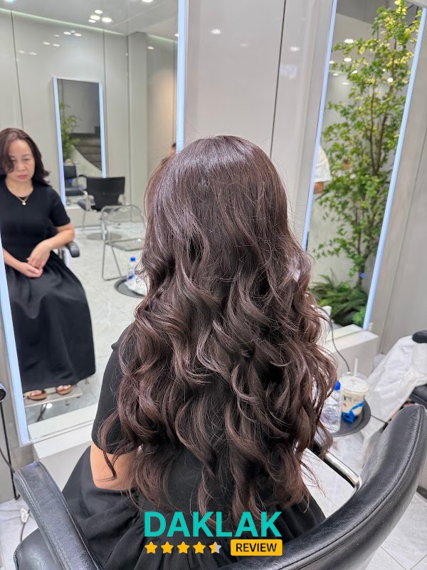 Làm tóc tại UN Hair Studio