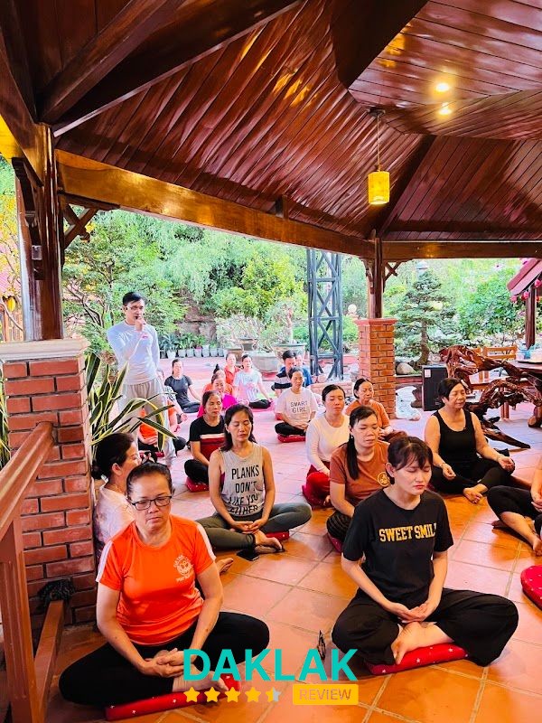 Hình ảnh thứ ba thuộc hồ sơ Google Maps Zeno Yoga