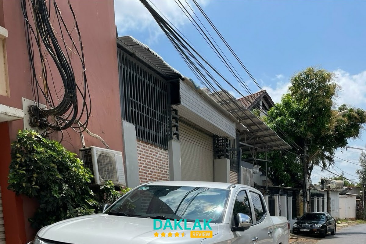 Dịch vụ thuê xe Hương Lan BMT