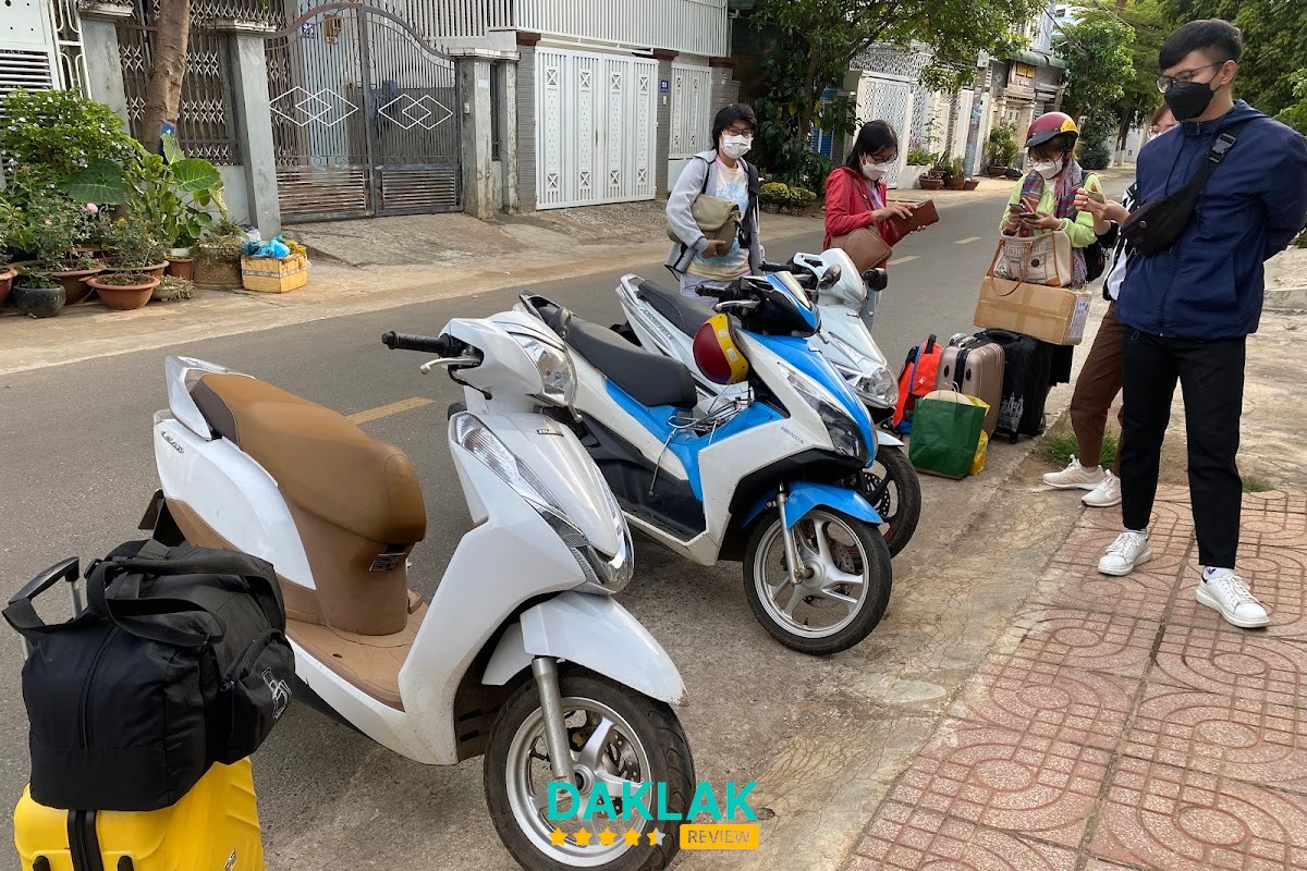 Xe cho thuê tại Nam Thuê Xe BMT