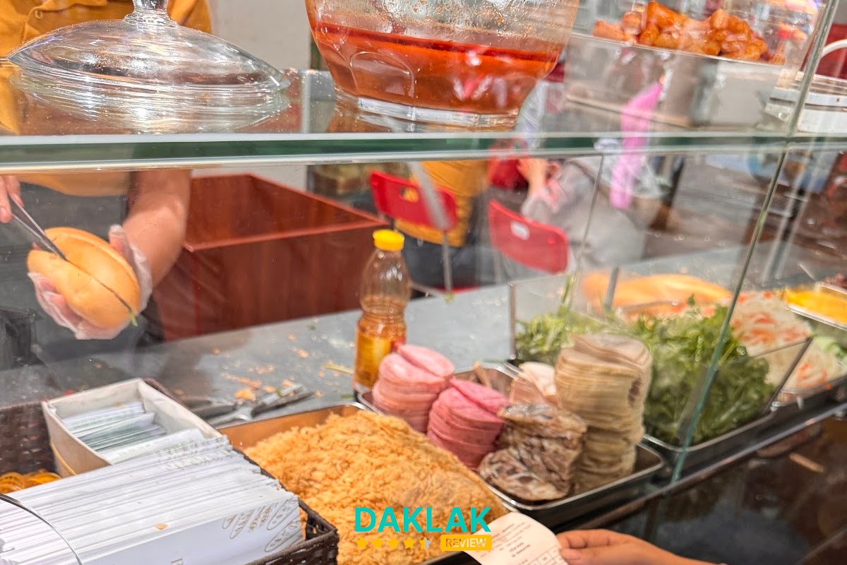 Không gian Bánh Mì Hà Nội