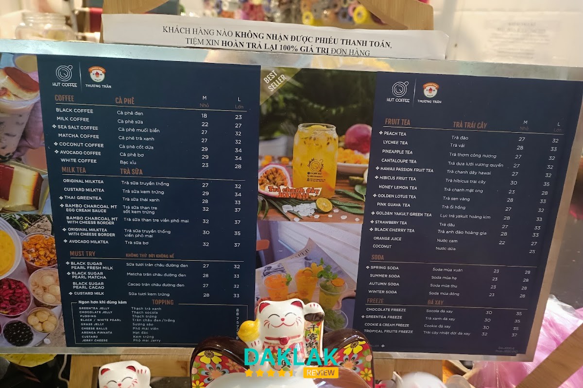 Bánh tại Tiệm Bánh Thương Trần