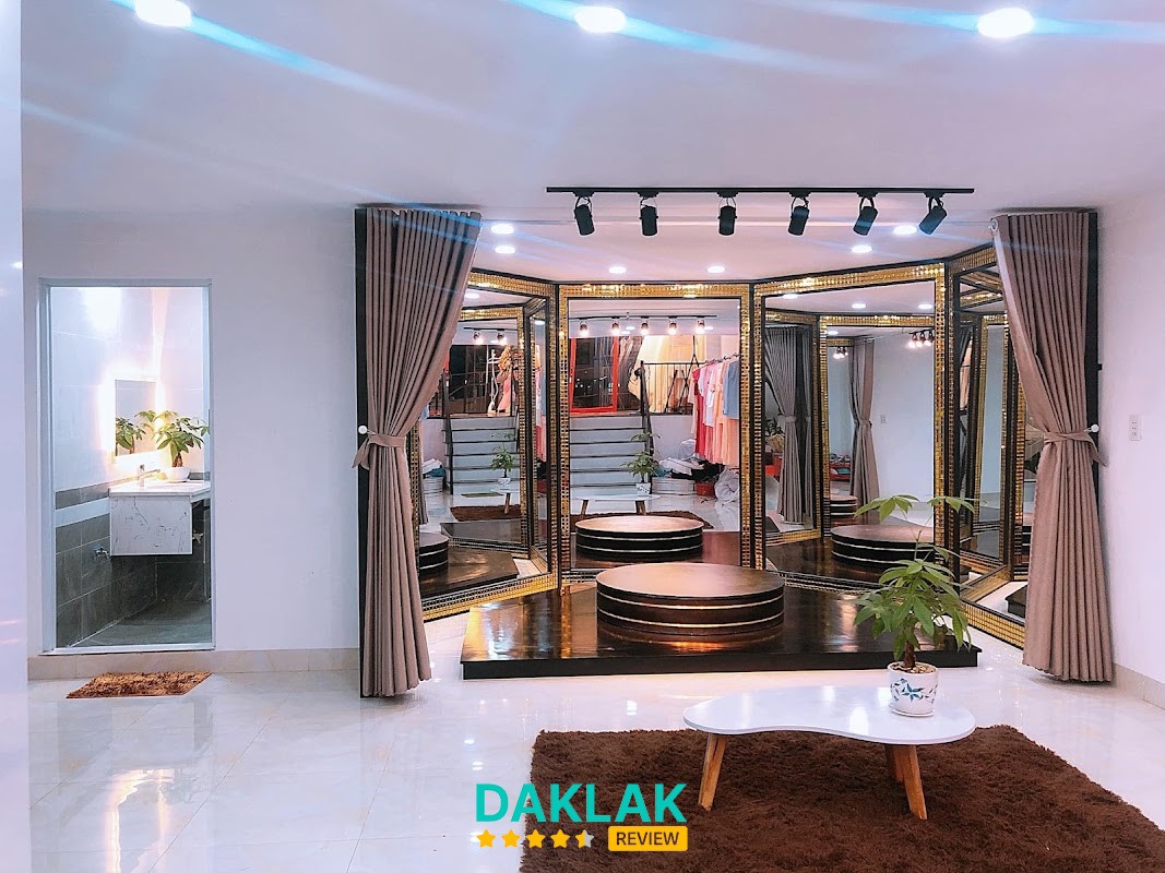 Elly Diễm Wedding - Tiệm Trang Điểm Quảng Phú