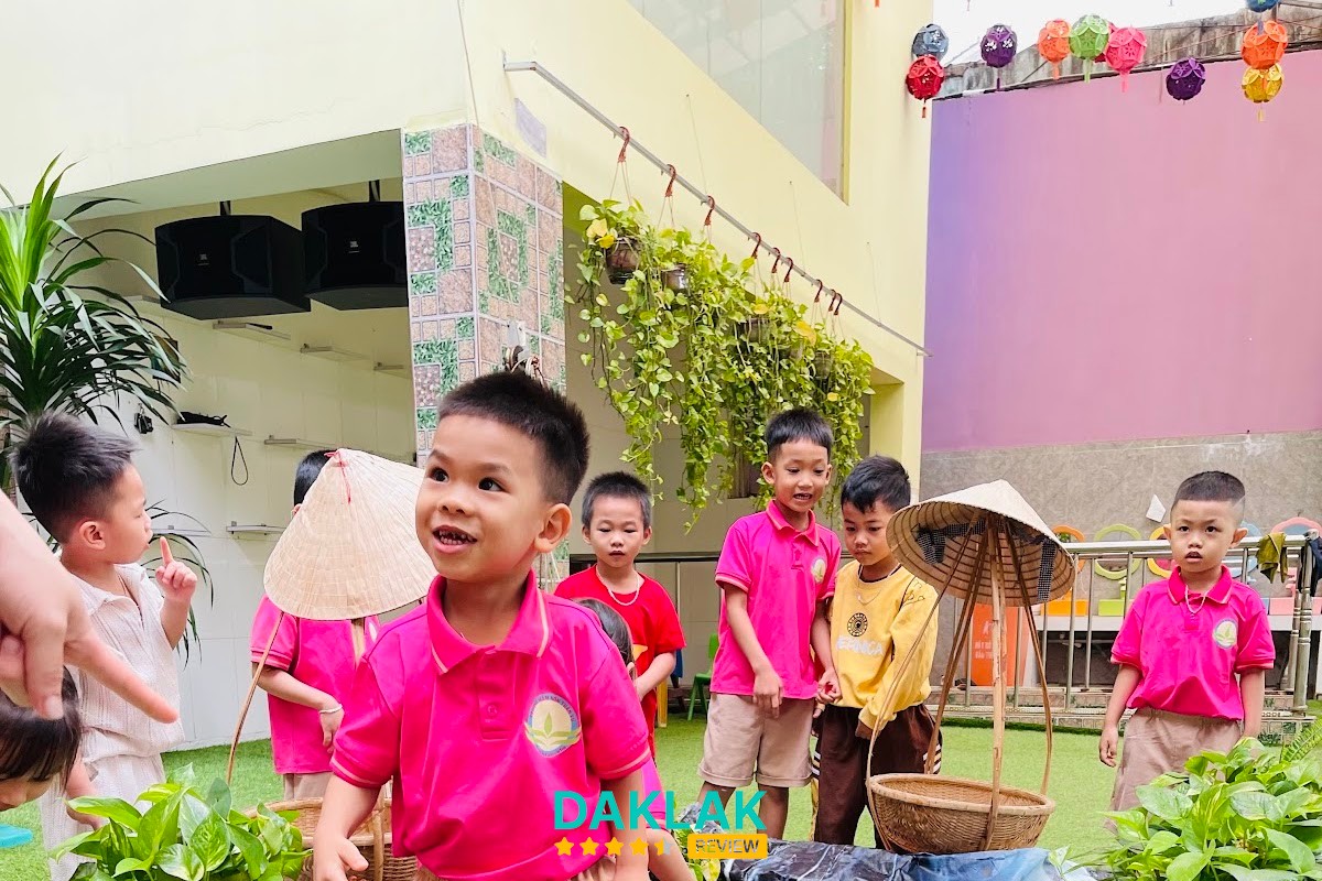 Khuôn viên Trường Mầm Non Tân Lợi