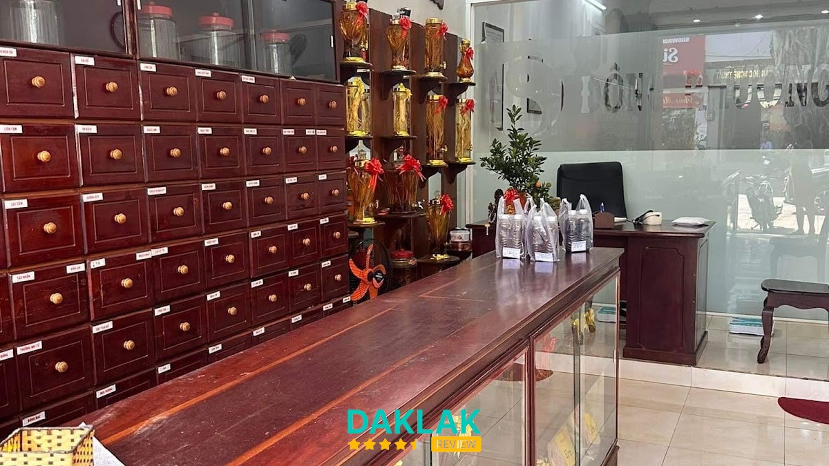 Phòng Chẩn Trị Đông Y Đông Phương